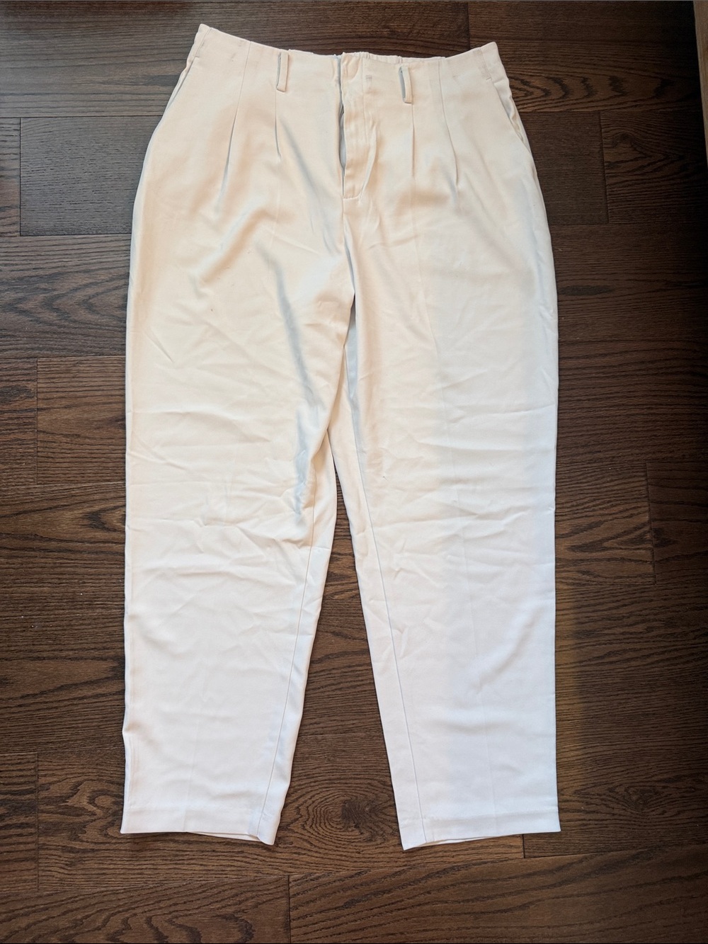 Uniqlo Unisex Classic Pleated Trousers - White